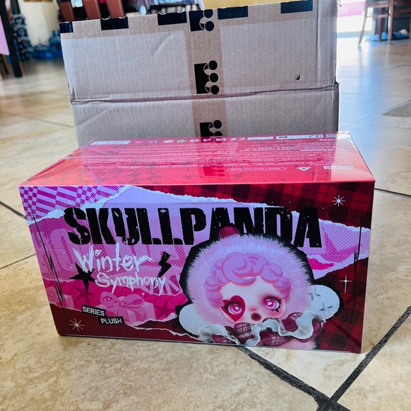 POPMART SKULLPANDA Winter Symphony Series - Song Of Snow (US-UPC Apply)AUTHENTIC - Picture 8 of 9